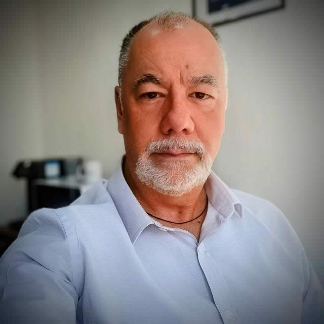 Marcelo Rondino — Corretor de Imóveis especialista em apartamentos de médio e alto padrão na Zona Sul de São Paulo. CRECI-SP 110.517-F